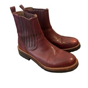 Frye Ella Moto Chelsea Boots in burgundy